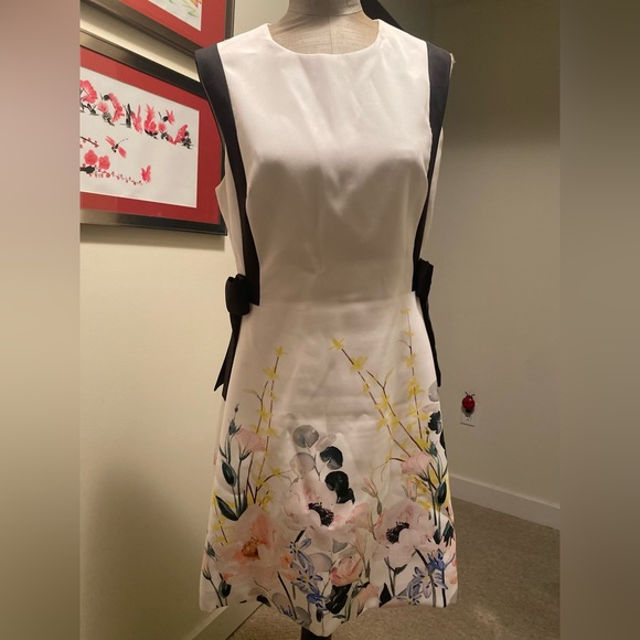 Ted Baker!!! - Picture 1 of 4